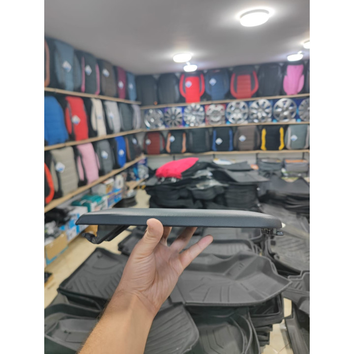 Accoudoir Central Polo & Ibiza 2012-2017 – Simili-Cuir Noir