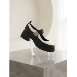 Chaussures Femme à Bride et Boucle Bicolore Noir et Blanc – Livraison 69 wilayas – Paiement CIB, Dahabia ou à la livraison